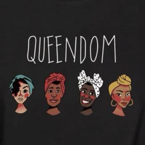 New Queendom Graphic Tee, Short Sleeves - Picture 2 of 4